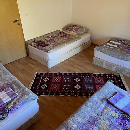 Kod Kapetana Tea Bed & Breakfast Gornji Lukomir Ngoại thất bức ảnh