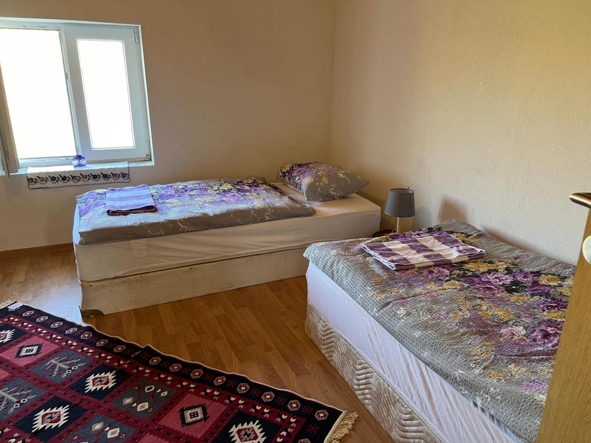 Kod Kapetana Tea Bed & Breakfast Gornji Lukomir Ngoại thất bức ảnh