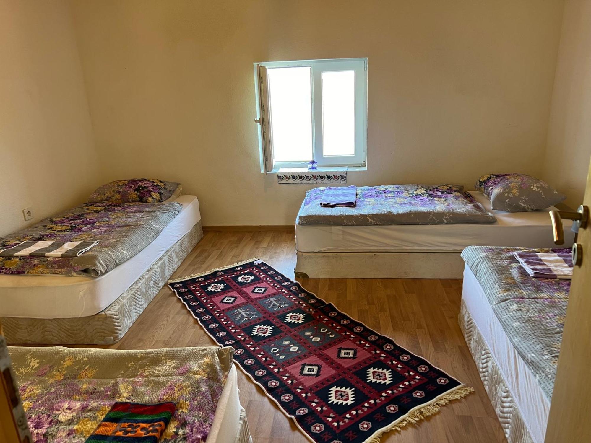 Kod Kapetana Tea Bed & Breakfast Gornji Lukomir Ngoại thất bức ảnh